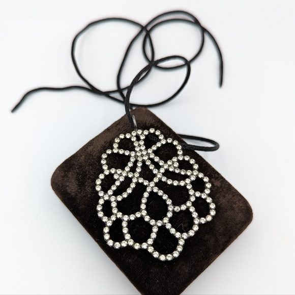 Beautiful Iconic Crystal Pendant by Kenneth Jay Lane Rhinestones on a silk cord - Picture 2 of 8